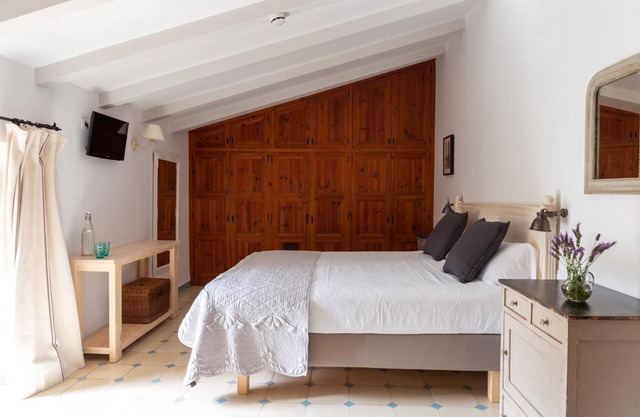 Room 'Doble - Estandar' with Shared Pool, Wi-Fi and Air Conditioning