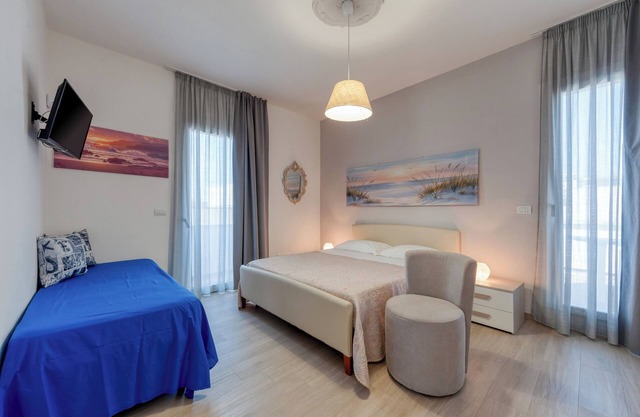 Room 'Donna Riccia' with Shared Terrace, Wi-Fi and Air Conditioning