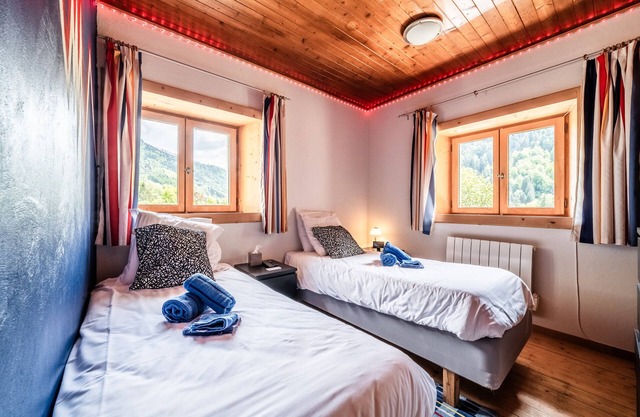 Room 'Elisthur Chambre N°1' with Mountain View, Shared Terrace and Wi-Fi