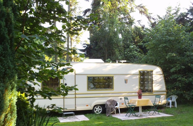 Room in dormitory caravan