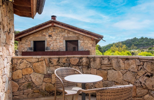 Room 'La Mira Chimenea Y Terraza' with Mountain View, Private Terrace and Wi-Fi