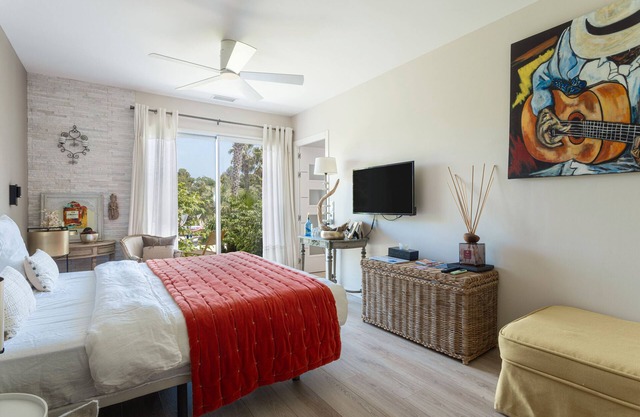 Room 'Nomade' with Shared Pool, Wi-Fi and Air Conditioning