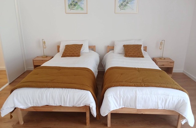 Room 'Quarto 1 Rc - Quinta Df' with Mountain View, Wi-Fi and Air Conditioning