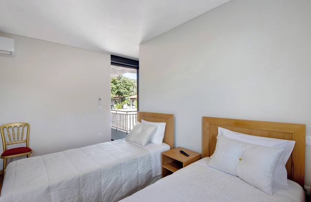 Room 'Quarto 6' with Mountain View, Wi-Fi and Air Conditioning