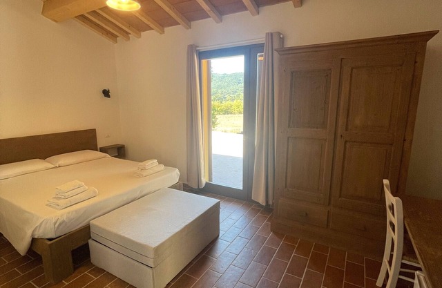 Room 'Santa Lorica - Camera 20' with Shared Pool, Wi-Fi and Air Conditioning