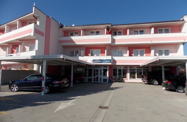 Rooms with a parking space Oroslavje, Zagorje - 15384
