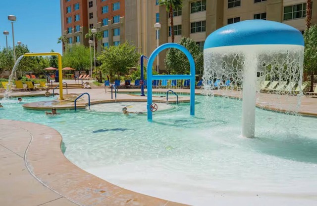 Roomy Condo at Grandview Las Vegas Resort, 2 Bed 2 Bath + Kitchen on The Strip!