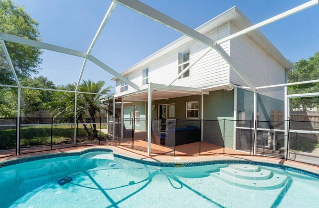"Rossignol LaCroix Quarters" - 4 Bd 2.5 Bath w/Pool