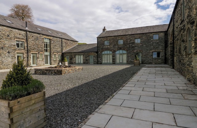 ROWAN COTTAGE, family friendly, luxury holiday cottage in Backbarrow
