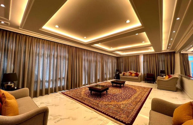 Royalty Villa