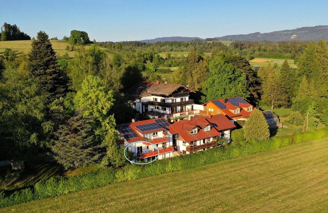 Ruhige Ferienwohnung am Stadtrand von Lindau Inmitten von Wiesen und Obstbäumen