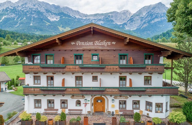 Rustic Tyrolean guesthouse, only 300m from the ski lift