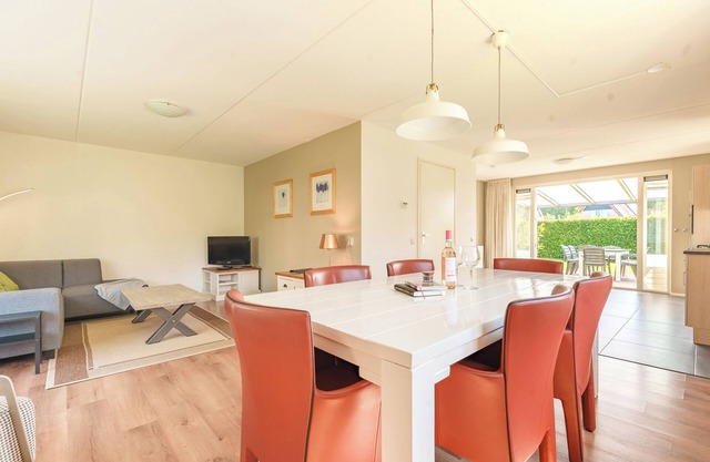 Rustic and spacious vacation home on a small vacation park in the middle of Drenthe