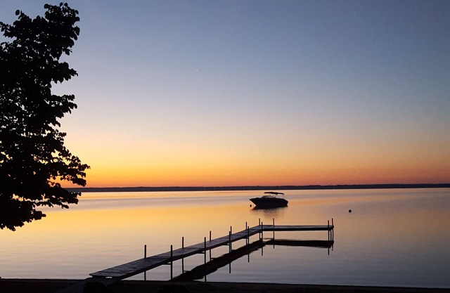 Rustic Cedar Log Cabin on Beautiful Mullett Lake.