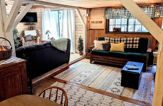 🌲 Rustic Family Camp, 25 Min from Old Forge!🌲