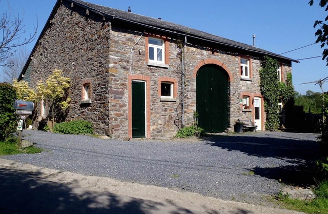 Rustic Farm Stay in Rogery
