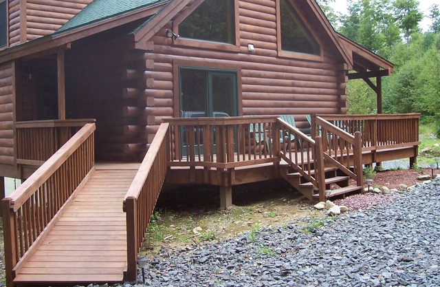 Rustic Luxury Log Cabin in the Woods