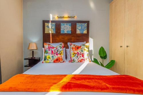 Rustic Oasis at Mapungubwe 4 Star Hotel, Johannesburg