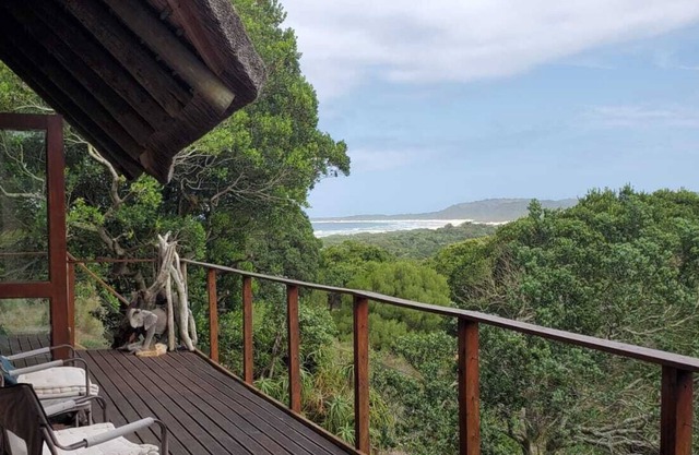 Rustic remote beautiful home close to beach and African bush