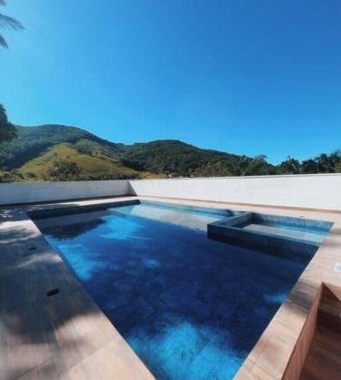 Sítio com piscina incrível