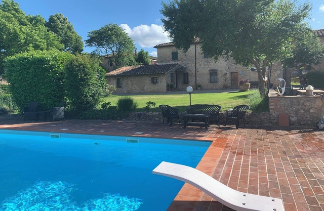 S.M.IL CASTRO a special place at the foot of the castle of Monteriggioni