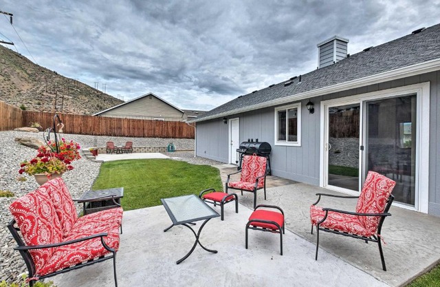 Saddle Rock East Wenatchee Home Less Than 3 Miles to Town