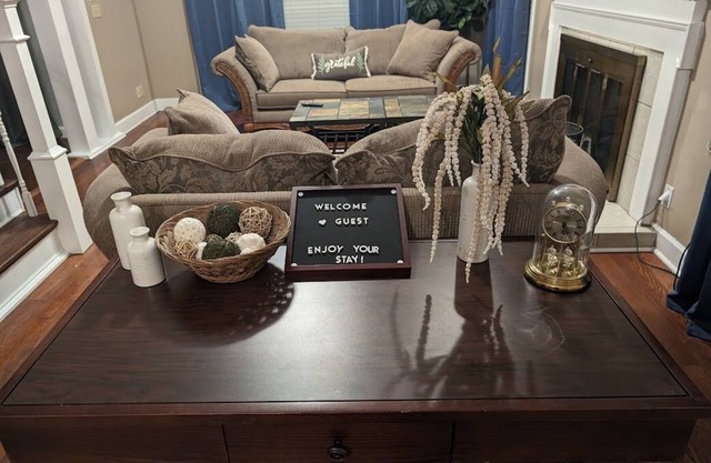 Safe and Comfortable Montgomery Home! w/Huge Master Bedroom!