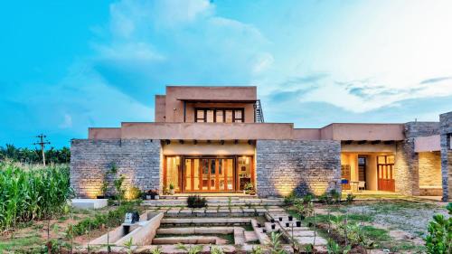 SaffronStays Madhugiri Castle - 3 bedroom & pet friendly