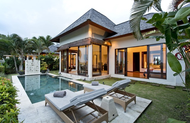 Sahaja 4 Private Pool Villa with Rice Field View