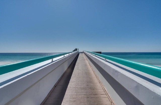 SALE $249/N 4/6-26! FREE Beach SRVC! Free Beach Bonfires M/F! Ocean Views!