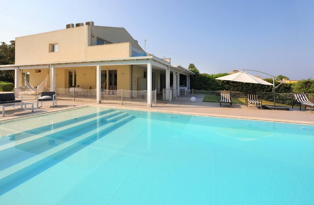 Salicornia Villa with pool and jacuzzi Egadi islands view
