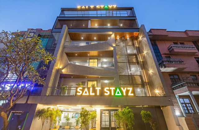 Saltstayz Premier - Paschim Vihar
