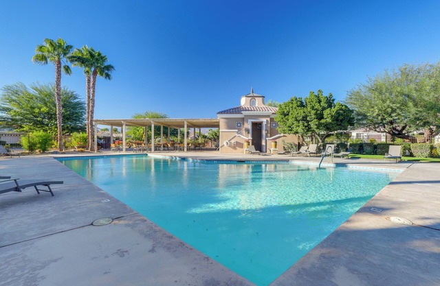 Saltwater Pool & Hot Tub at Mission Hills Home!