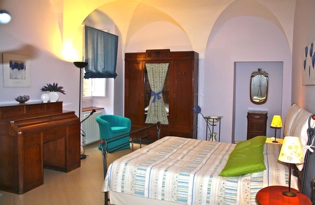 SAN DOMENICO - Two Bedroom Apartment, Sleeps 5