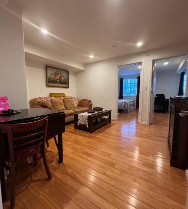 San Francisco 2 Bedroom with Parking near BART