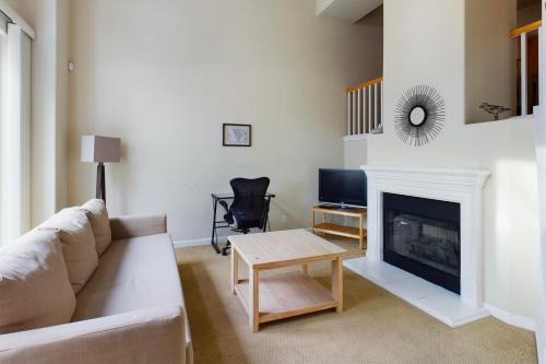 San Jose 3br w pool spa patio parking SFO-1537