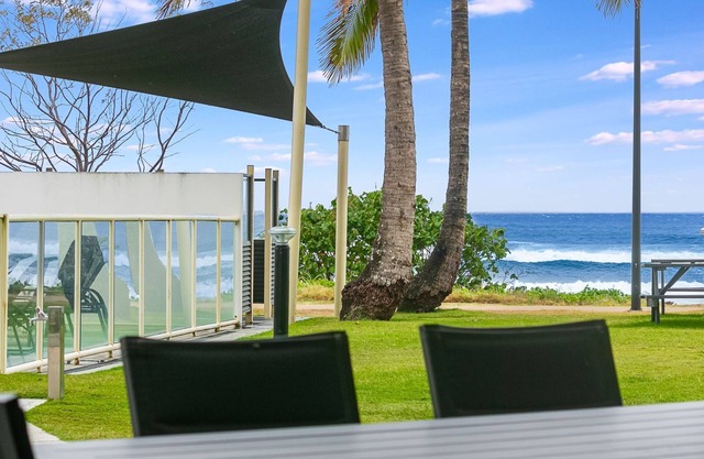 San Simeon 4 - Ground Floor, Absolute Beachfront T