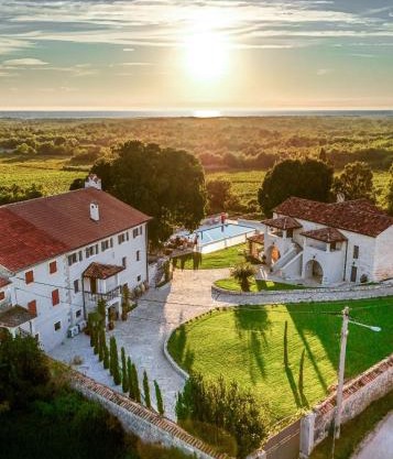 San Tomasini Heritage Hotel & Wedding Venue