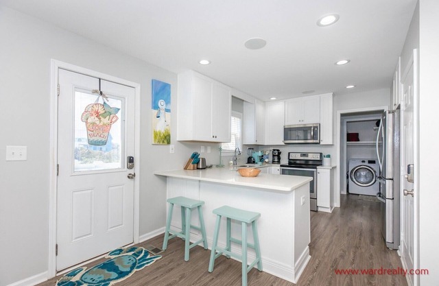 Sand Dancer - 3BR, 3BA Home in Village of Stump Sound (Com. Pool and Tennis)