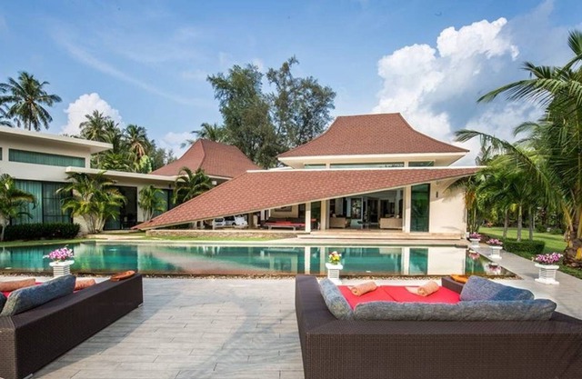 Sand Resort