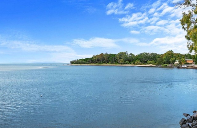 Sandbar on Moreton 5 Bedroom