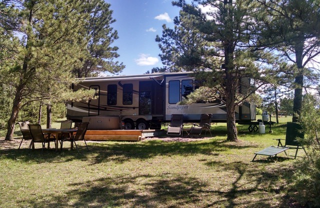 Sandpiper 40ft RV @EvansCliff/HotTub on deck, BBQ grill