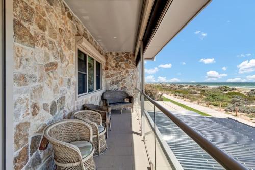 Sandpiper Retreat - Breathtaking Beachfront Panorama