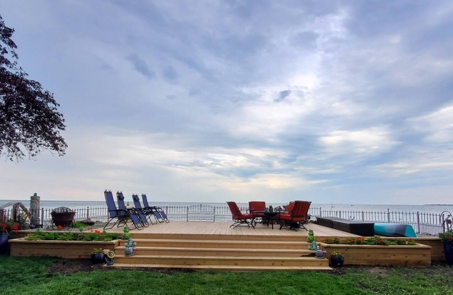 Sandy Beach on Saginaw Bay. Sleeps 10