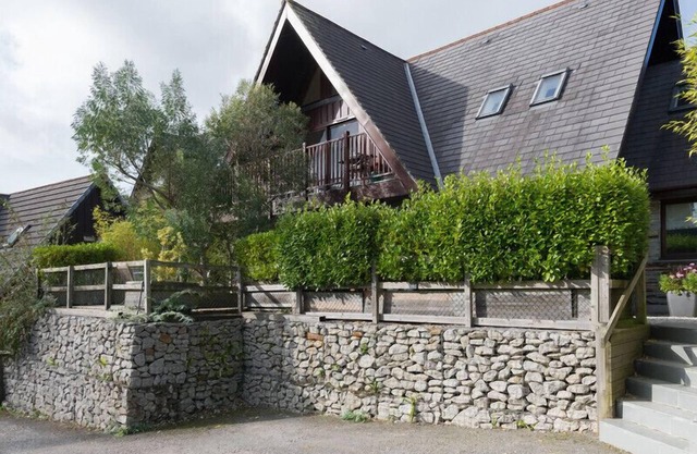 SANDY HILLS 8, pet friendly, with a garden in Rock