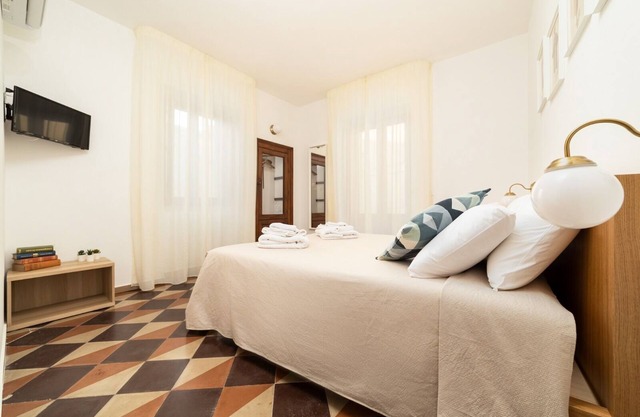 Santalo B&B - Tramonti su Bitonto (1956)