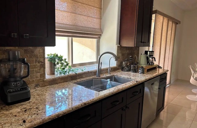 Saratoga Village Executive Homenn