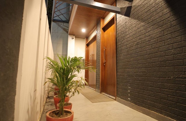 Saroj Villa