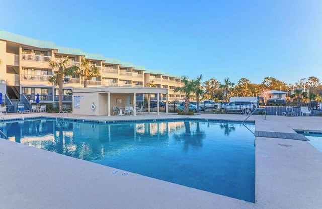Savannah Beach and Racquet Club condo with pool access
