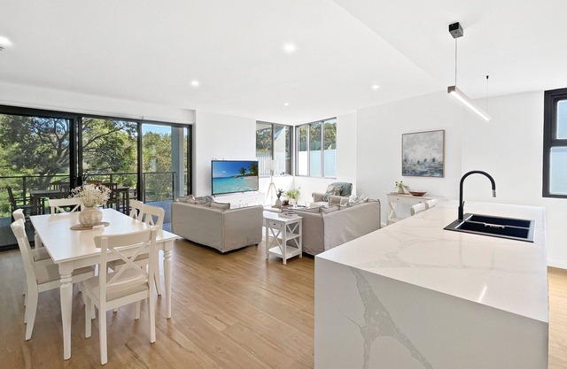 Scenic Batemans Bay Stay Near Golf Course